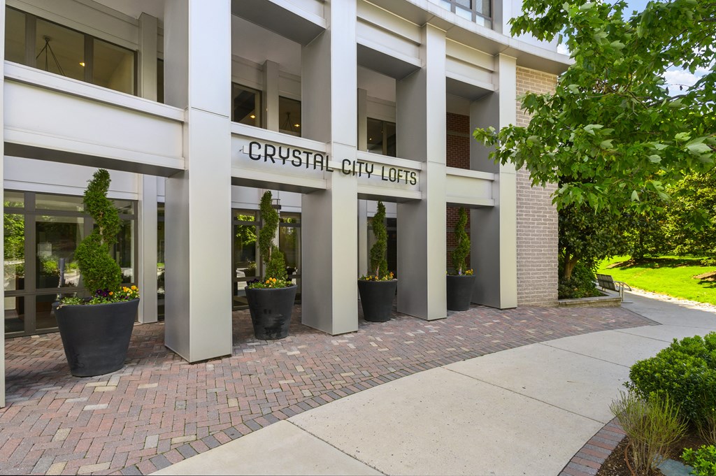Apartment rentals in Crystal City Arlington VA