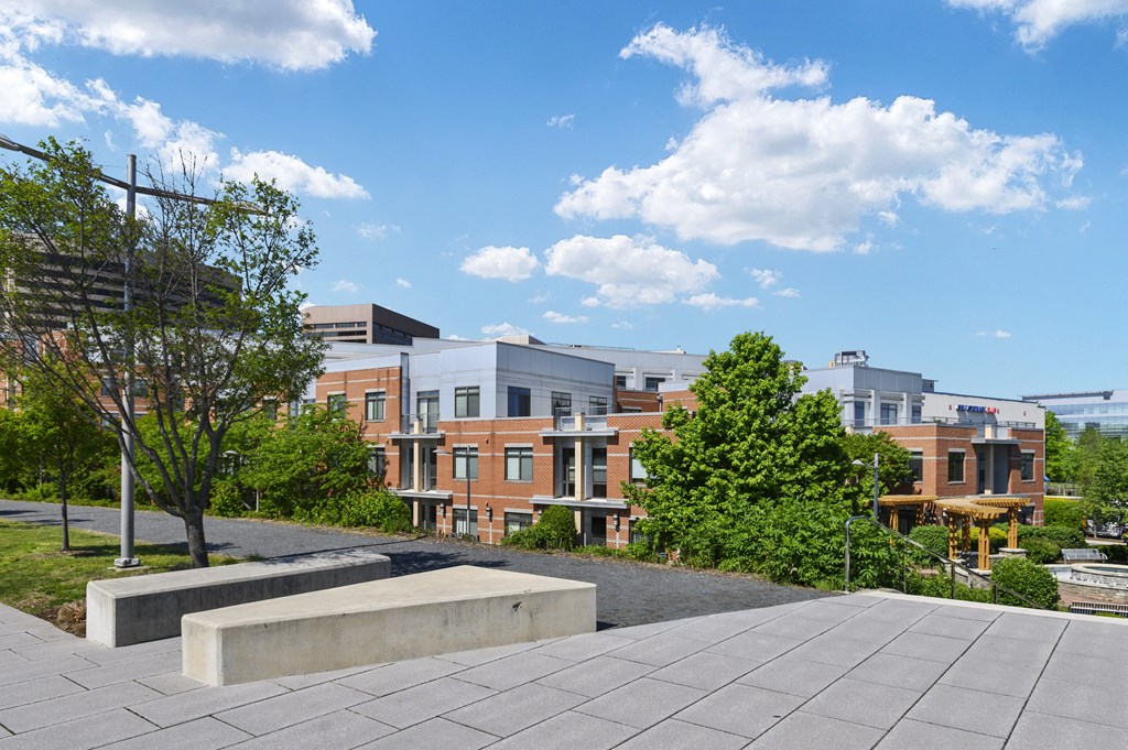 Apartment rentals in Crystal City Arlington VA