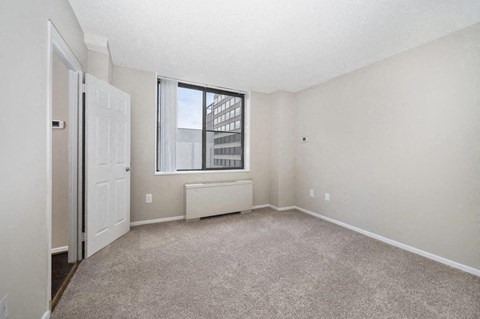 Window Coverings at Crystal Square, Arlington