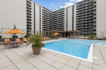Sparkling Pool with Expansive Sundeck and Tanning Areas Apartment Rentals in Crystal City VA - Photo Gallery 5