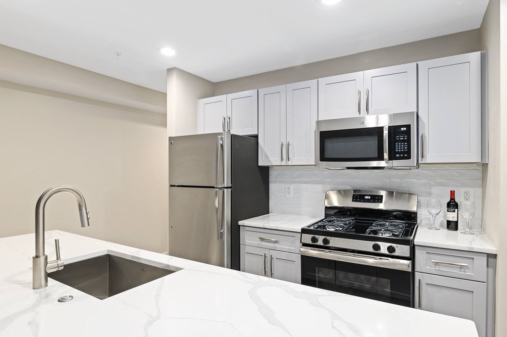 Luxury Apartment Rentals in National Landing Arlington VA