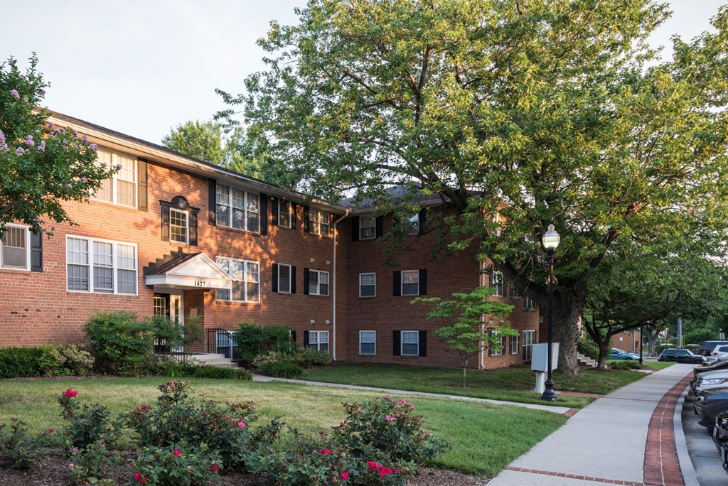 Best Apartment Rentals in National Landing Arlington VA