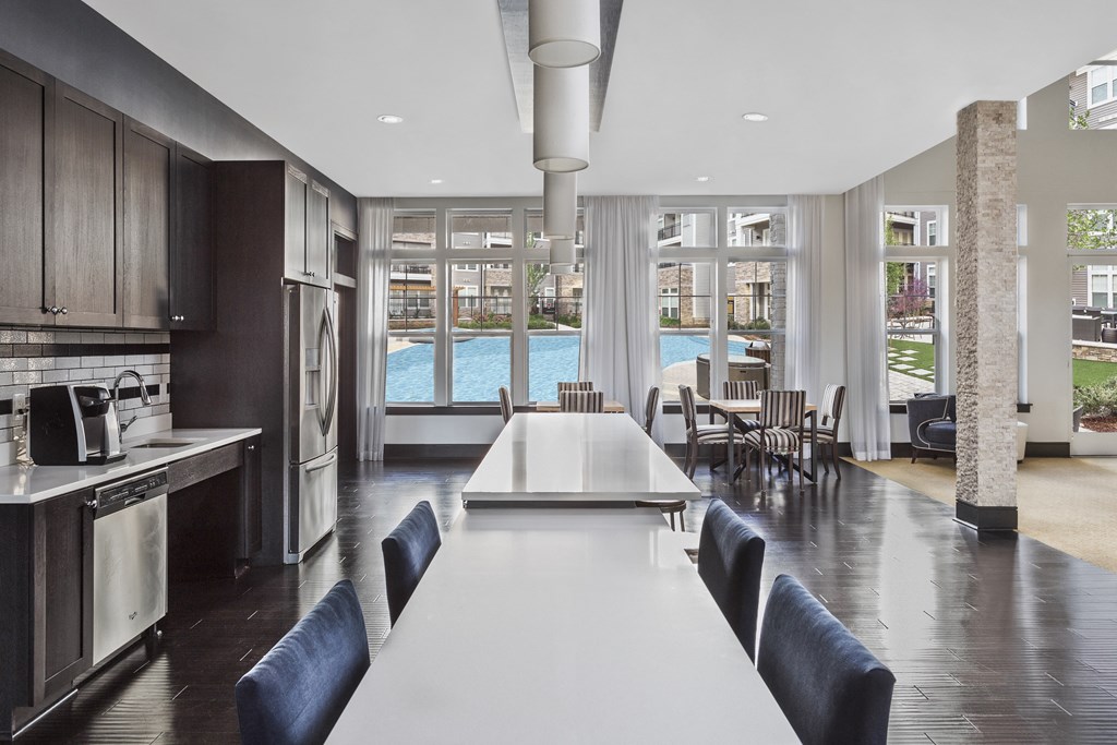 Modern Resident Lounge with Bar and Communal Tables Nice Apartment Rentals in Woodbridge VA