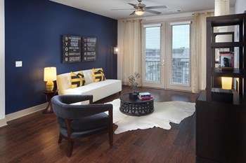 Private Balconies with Beautiful Views of the Courtyard, Pool and Landscapes Property Image