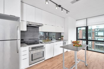Luxury apartments in Shaw DC - Photo Gallery 62