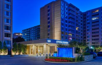 Work from home apartments in National Landing VA for rent