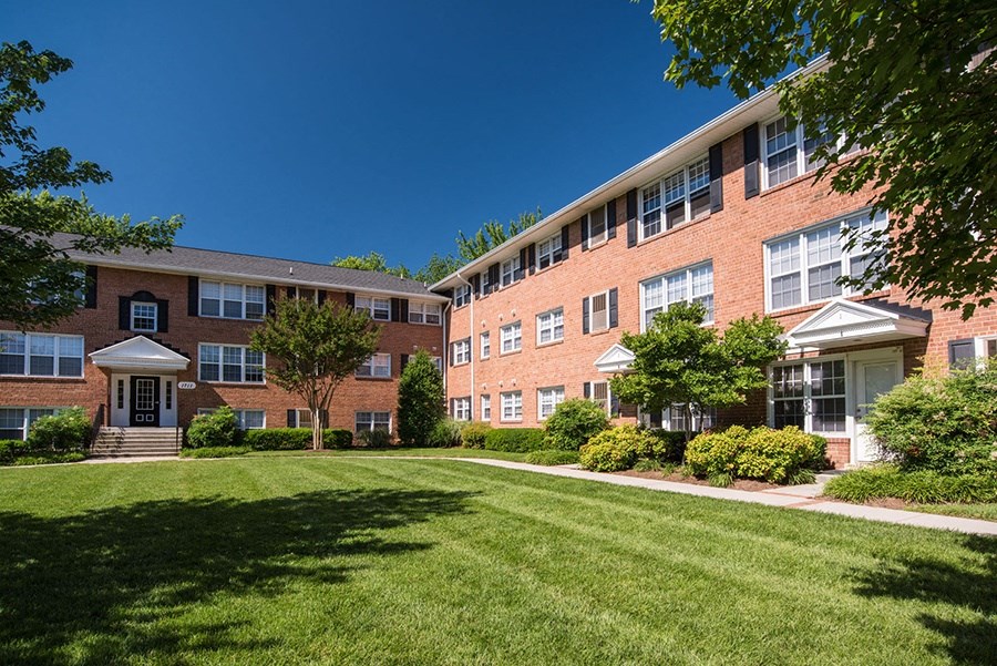 Apartment Rentals in National Landing Arlington VA