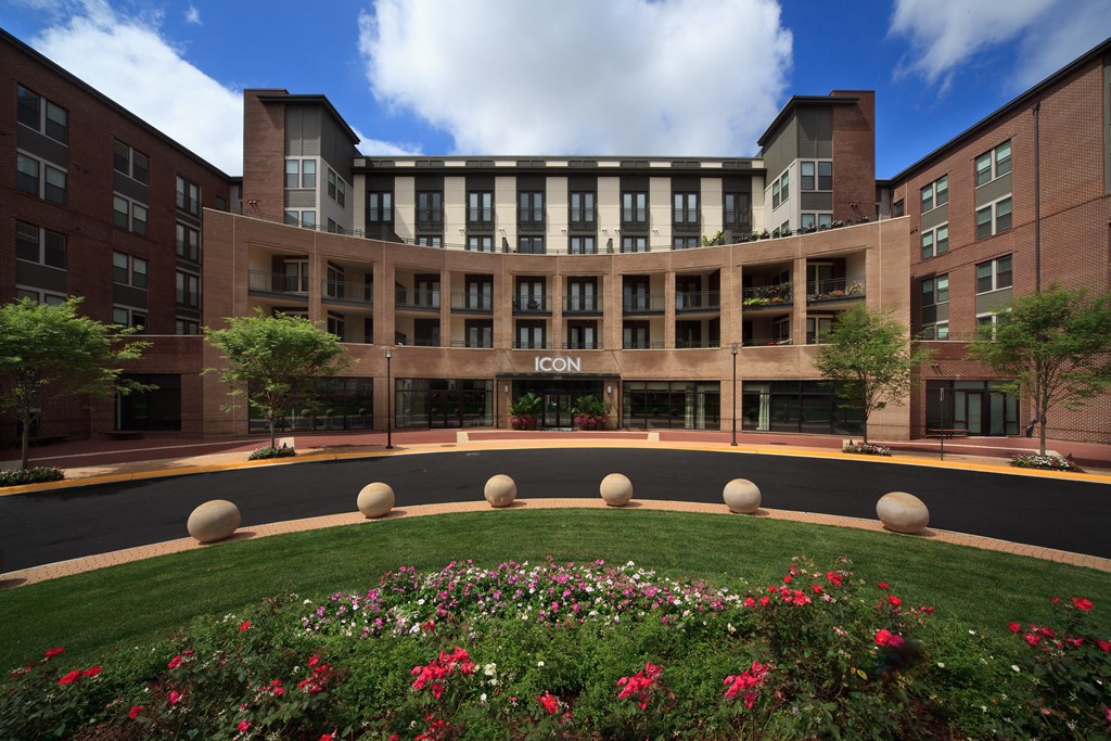 Luxury Apartment Rentals in Herndon VA