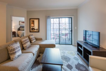 Large living areas perfect for any design style Apartments for rent near Fort Belvoir - Photo Gallery 6