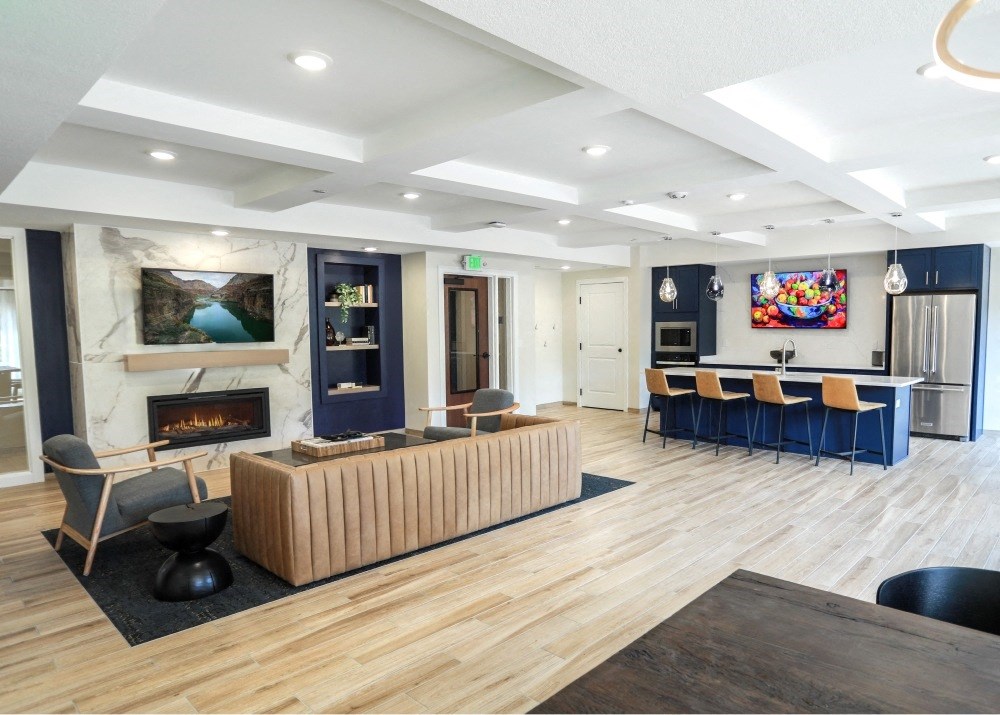 the preserve at ballantyne commons living room and dining area