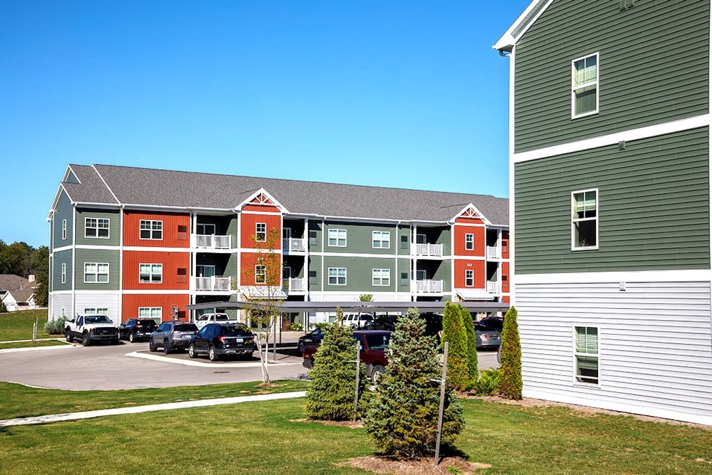 Exterior View of Central Park Apartments in Greenville Michigan