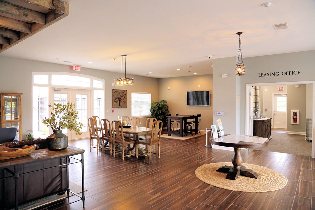 Clubhouse & Business Center