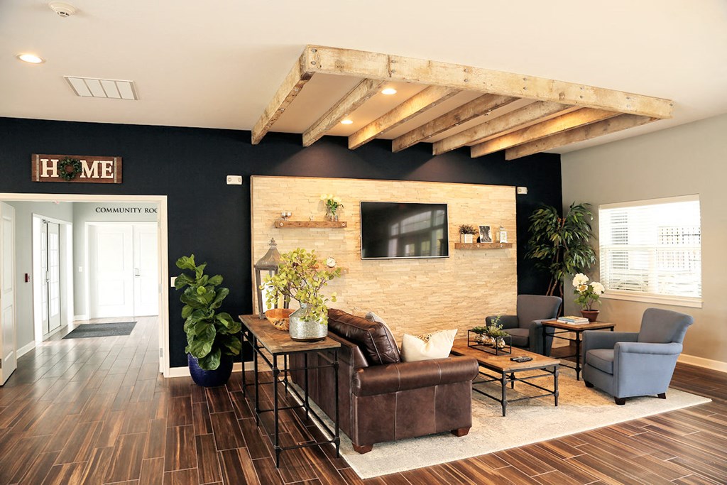 Clubhouse & Business Center