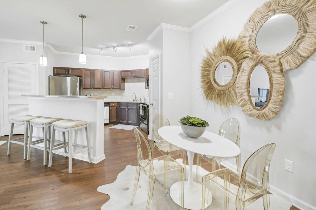 Dining Area at The Residence at Marina Bay, Irmo, South Carolina