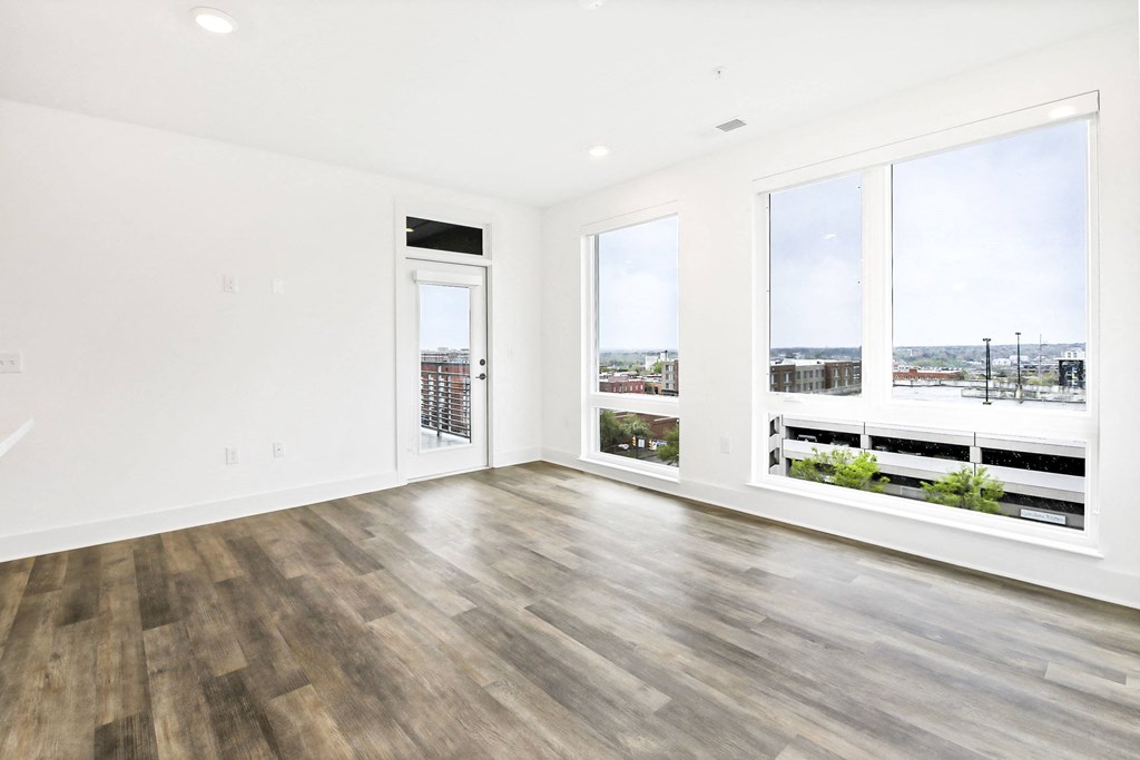 Engineered Wood Flooring at The Palms 1101, Columbia, 29201