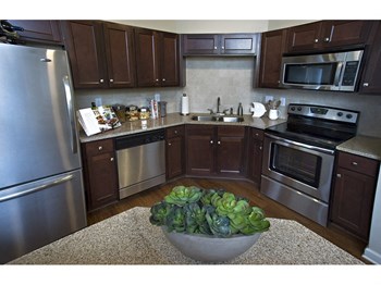 Chef-Inspired Kitchens Feature Stainless Steel Appliances Chef-Inspired Kitchens Feature Stainless Steel Appliances at The Residence at Marina Bay, Irmo, SC - Photo Gallery 5