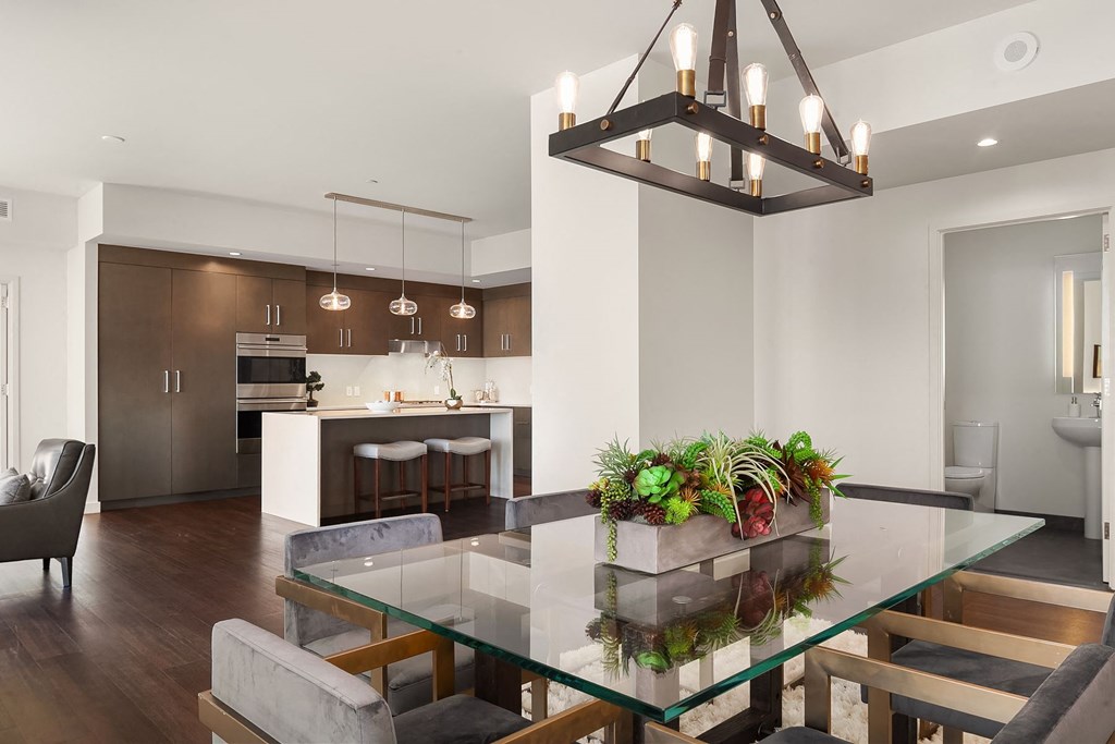 Two Lincoln Tower Dining Room