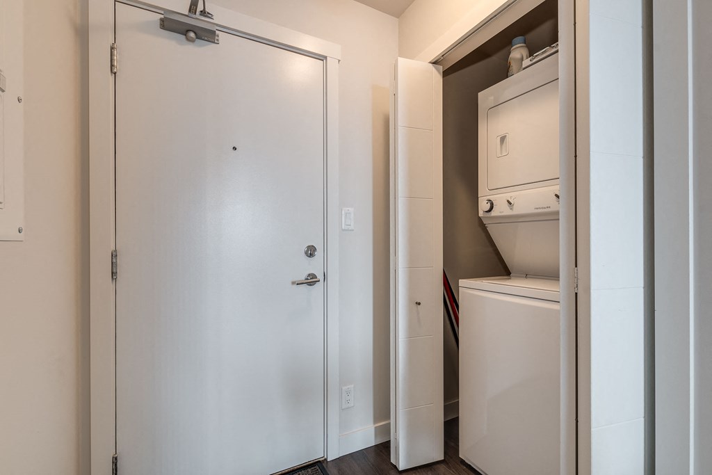 A3 (Furnished Studio) - laundry