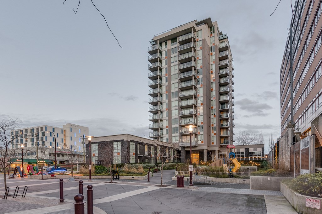 a city made by people seattle public library