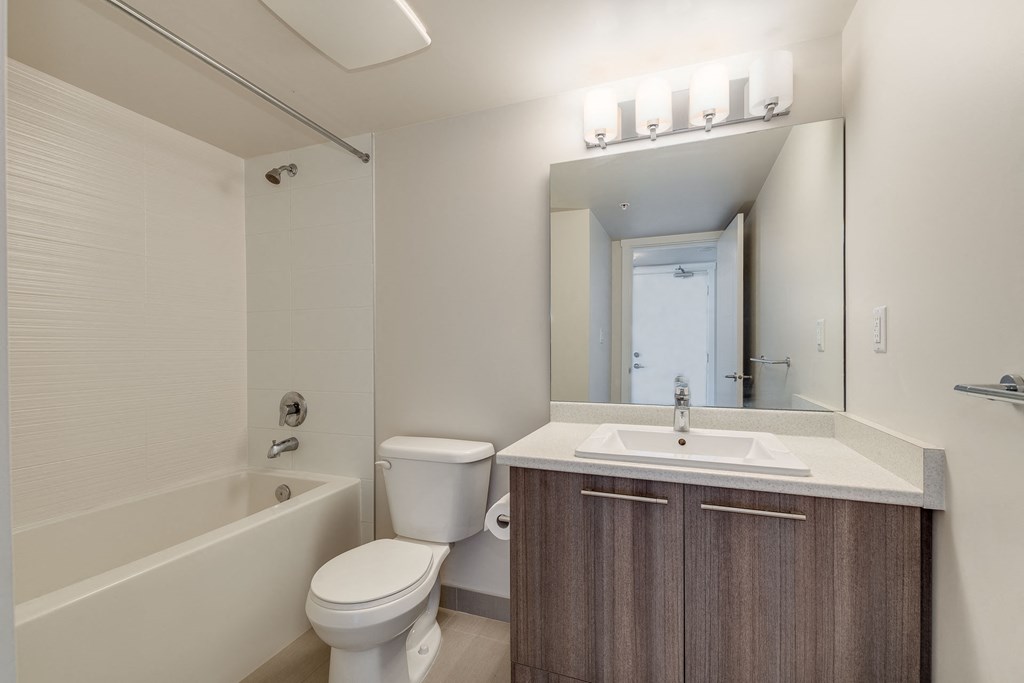 B4 (1 Bed) -  bathroom