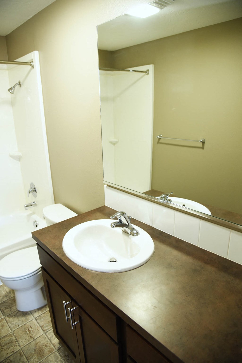 Bathroom With Bathtub at Railhead Apartments, Washington, 99202
