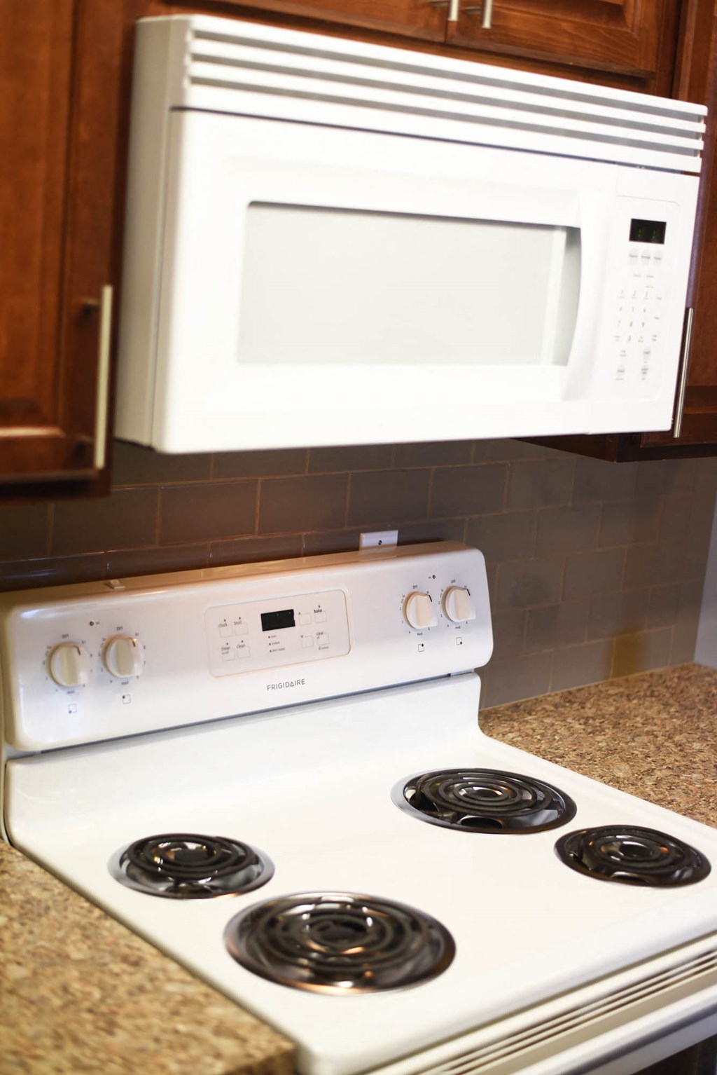 Electric Range In Kitchen at Railhead Apartments, Spokane, 99202