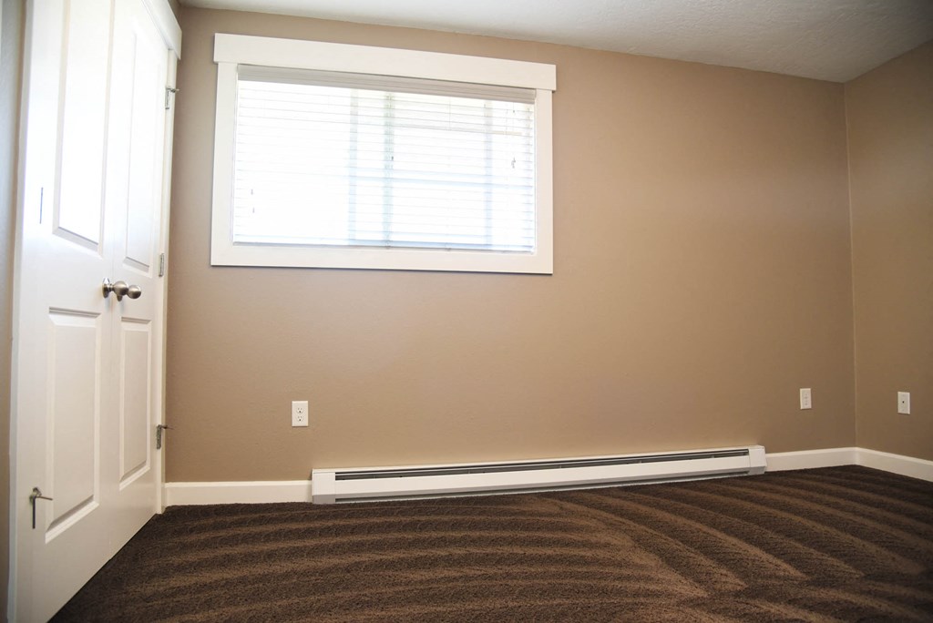 Wall-To-Wall Carpeting at Railhead Apartments, Spokane, WA