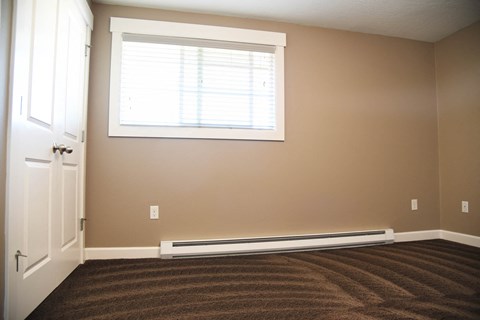Wall-To-Wall Carpeting at Railhead Apartments, Spokane, WA