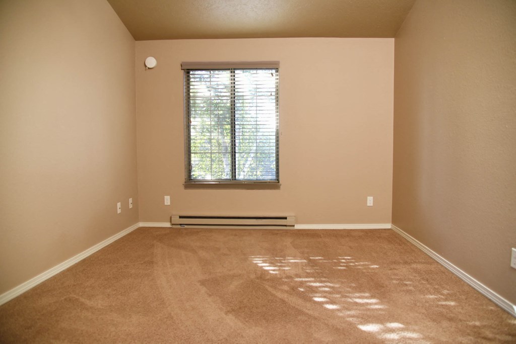 Living room at Graymayre Crossing Apartments, Washington, 99208