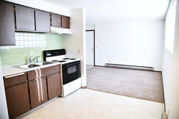 711 E Sharp Ave 1 Bed Apartment for Rent - Photo Gallery 2