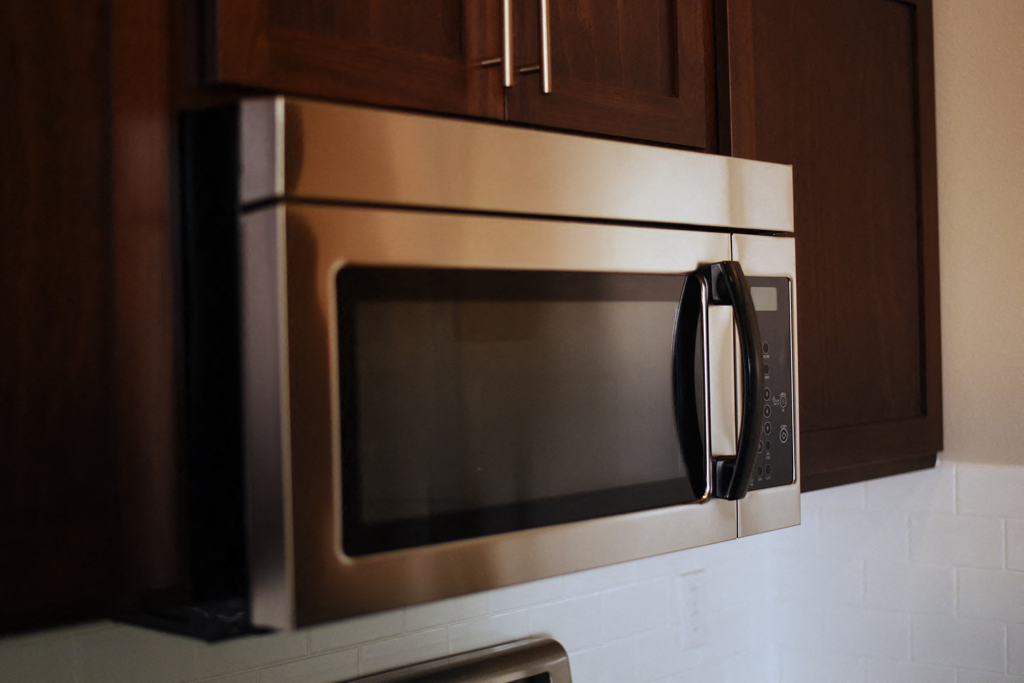 Vent A Hood Microwaves at The Brix Apartments, Spokane Valley, WA, 99037