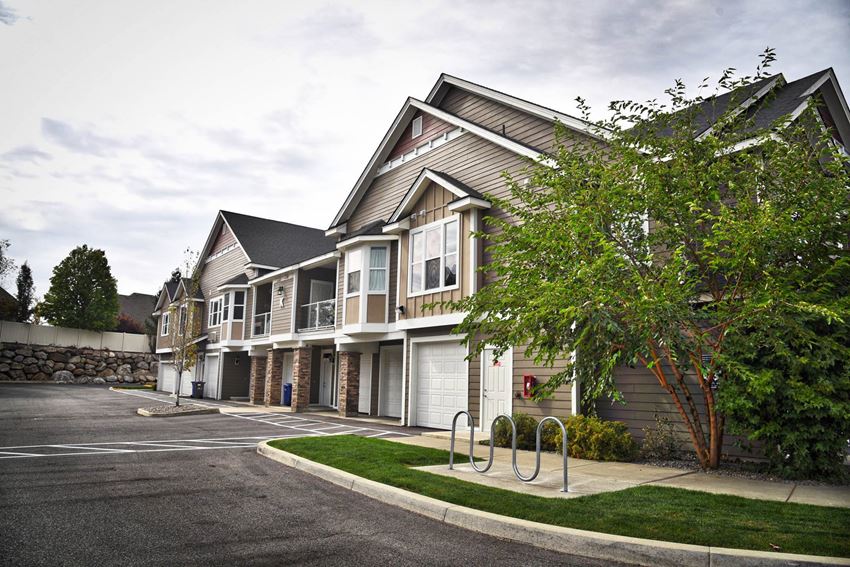 Elegant Exterior View Elegant Exterior View at The Reserve At Shelley Lake Apartments, Washington