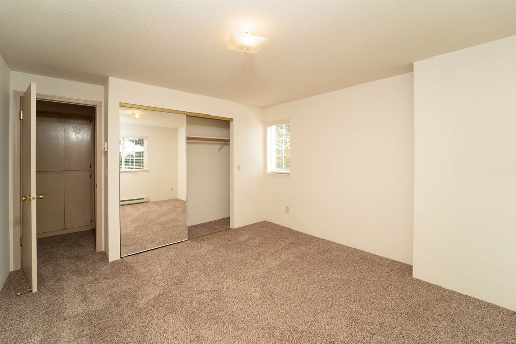 Bedroom at Morning Glory Circle Apartments, Spokane, WA