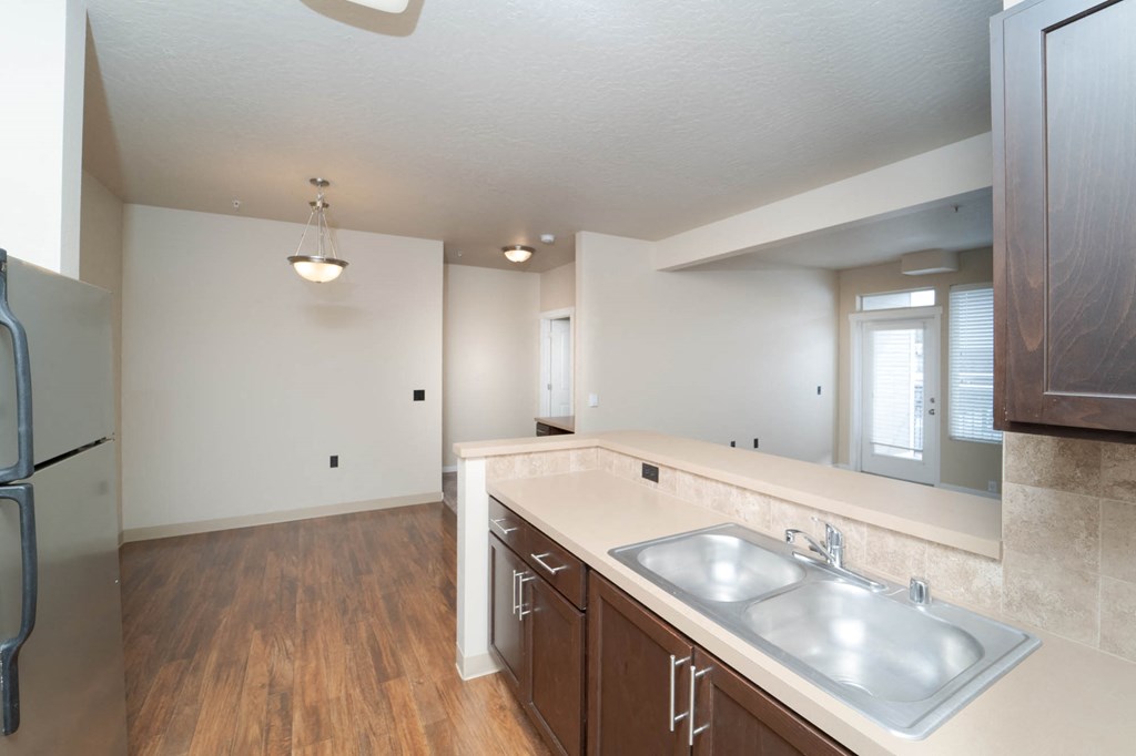 Kitchen Unit at Quadrangle 2 Apartments, Spokane, WA, 99208