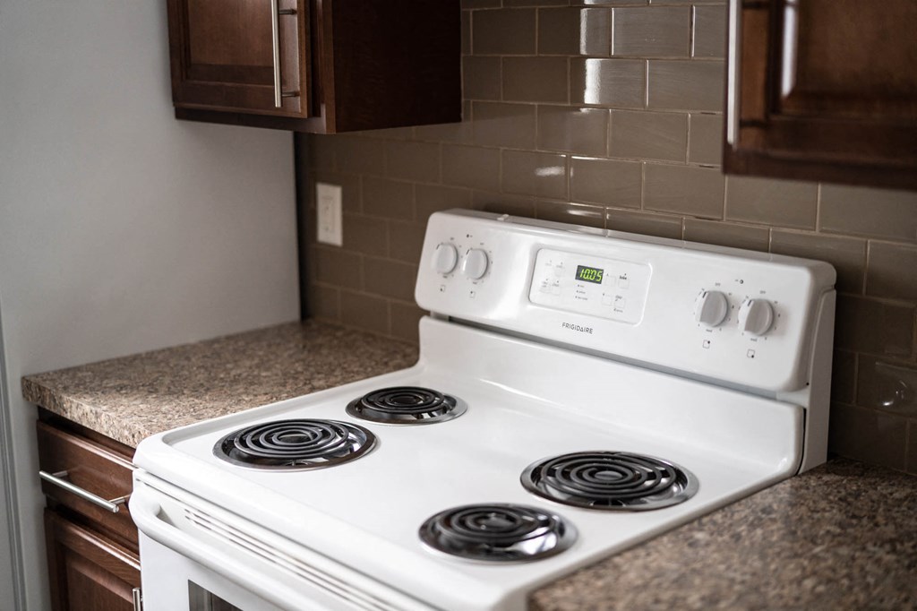 Electric Appliances at Railhead Apartments, Spokane, Washington