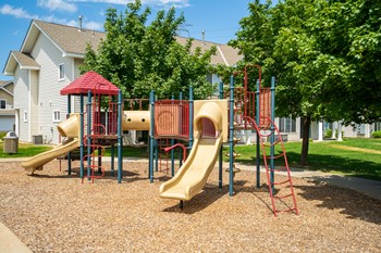 4542 Villa Parkway 2-3 Beds Townhouse, Affordable for Rent - Photo Gallery 4