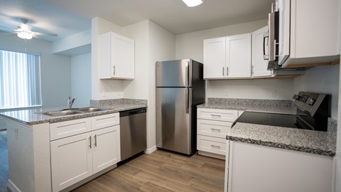 821 S Dixie Hwy Studio-1 Apartment for Rent