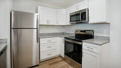 821 S Dixie Hwy Studio-1 Apartment for Rent
