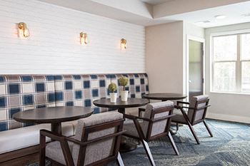 Silver Lounge