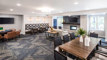 Silver Lounge