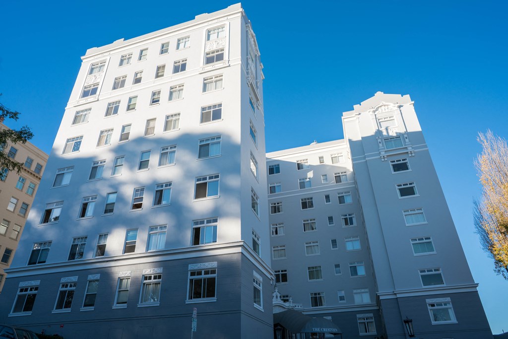 Crestview Apartments Exterior 1