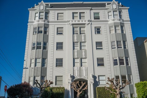 1890 Broadway Exterior 2