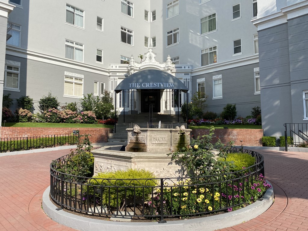 Crestview Apartments Exterior 4