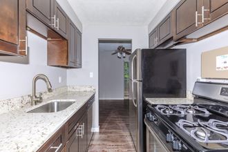 Fully equipped stainless steel kitchen Fully equipped stainless steel kitchen at 444 Park Apartments, Ohio, 44143
