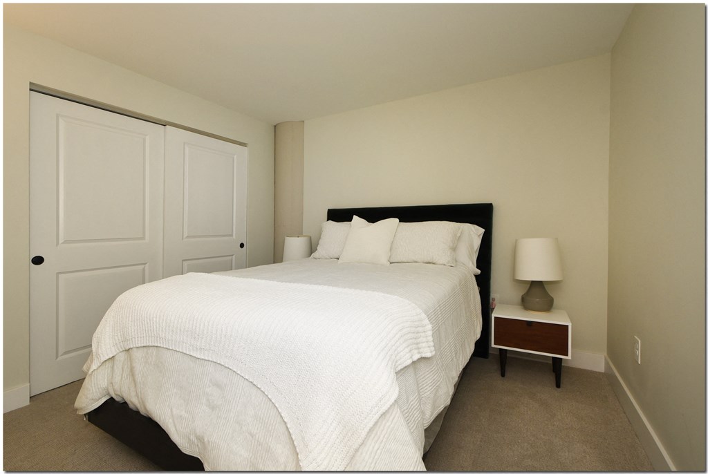 Large bedroom at Cleveland State