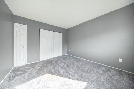 a bedroom at Nottingham Place in Cleveland