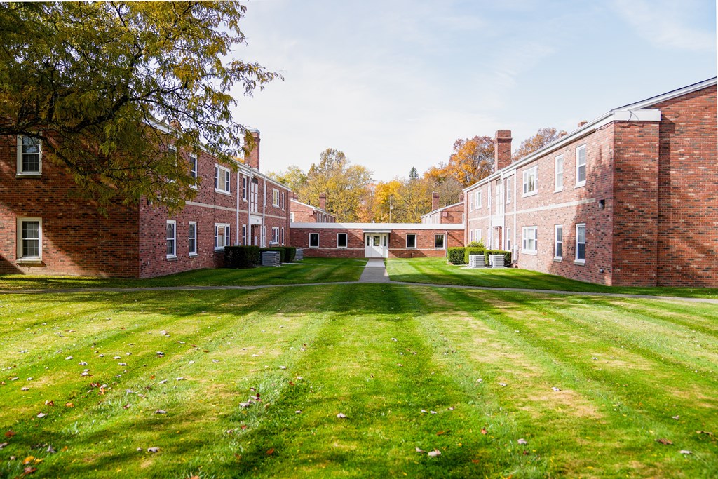 Colony House Apartments