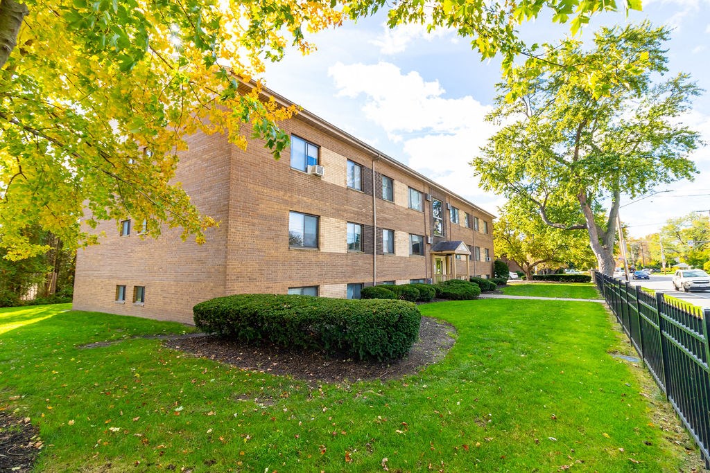 The Freelander Apartments, 14411 Triskett Rd, Cleveland, OH RentCafe