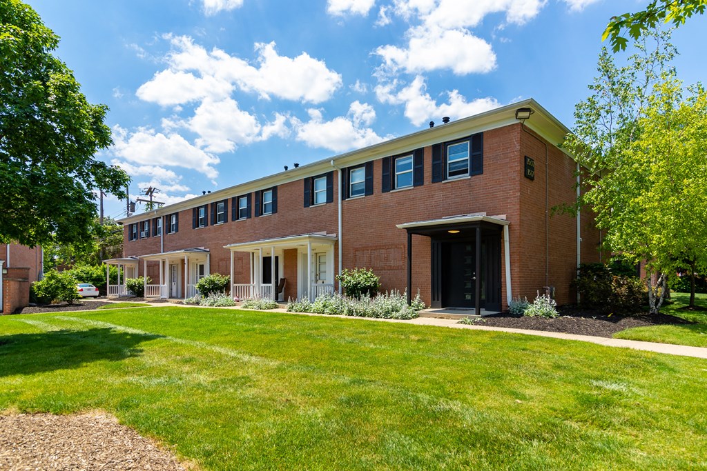 Heritage Apartments in Grandview  at Heritage Apartments, Columbus, OH