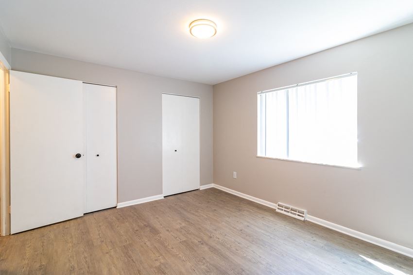 Bedroom with spacious closet space
